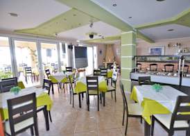 Grand Beach Hotel 5