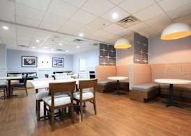 Hampton Inn Bordentown 4