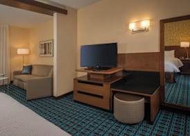 Fairfield Inn & Suites by Marriott Washington 4