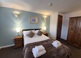 The Heath Inn 3