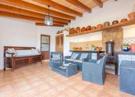 REYNES - Rustic villa with private pool and free Wi-Fi 2