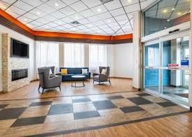 Comfort Inn & Suites 2