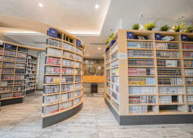 QuintessaHotel TokyoHaneda Comic&Books 2