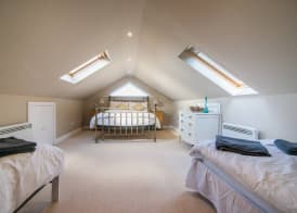 Super Spacious Barn Conversion With Free Wifi, Netflix Fireplace 5