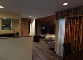 Baymont by Wyndham Battle Creek Downtown 5