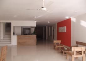 L Bajo Hotel 4