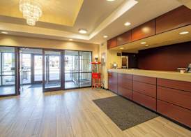 Red Roof Inn & Suites Indianapolis Airport 2