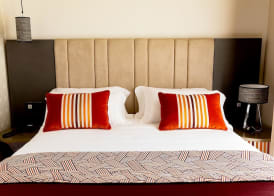Amadomus Luxury Suites 4
