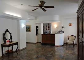 Hotel Capri 2