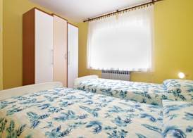 Apartment 1704 2