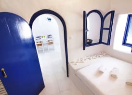 Blu Bianco Cave House 3