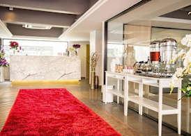 Ratchada Point Hotel 3