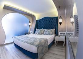 Demonti Hotel 5