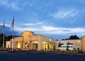DoubleTree by Hilton Charlotte Airport 2