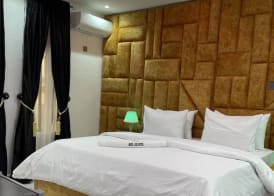 HOTEL LOS REYES 3