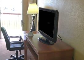 Xecutive Inn and Suites 5