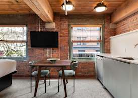 Block House 5