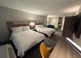 Holiday Inn Express & Suites LAFAYETTE by IHG 4