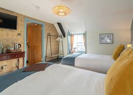The Buddle Inn 4