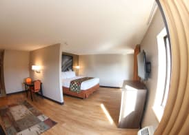 Super 8 by Wyndham Portsmouth 4