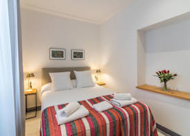 REY DE SEVILLA FLATS - Arenal 2