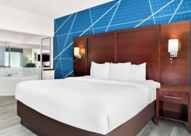 Comfort Suites Southfield-Detroit 4