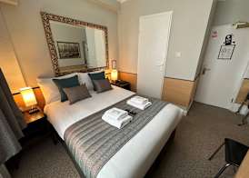 Tudor Court Hotel 4