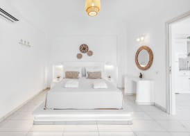 Dream Villa Santorini 3