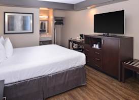 Tarzana Inn 4