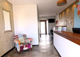 Lost & Found - Guesthouse & Suites 3