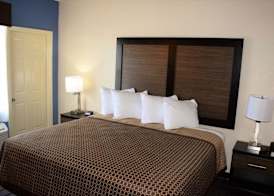 Hawthorn Suites by Wyndham Columbia 2