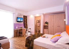 Hotel Arabel 4