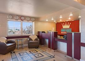Kings House Motor Hotel, a Dazzler Select by Wyndham 3