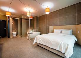 The Line Hotel 4