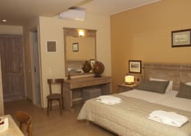 Mylos Hotel Apartments 5