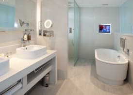Holiday Inn BRISTOL CITY CENTRE by IHG 2