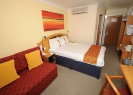 Holiday Inn Express GLASGOW AIRPORT by IHG 5