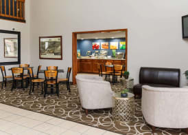 Quality Inn Burlington near Hwy 34 3