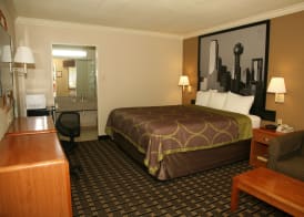 Super 8 by Wyndham Tyler TX 4