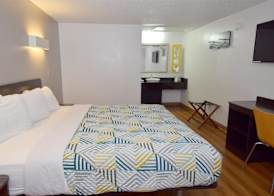 Motel 6-Hamburg, NY 3