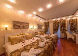 Charm Hotel 3