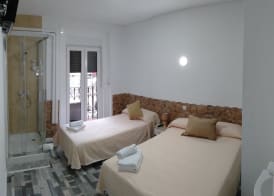 HOSTAL Noche y Dia 5