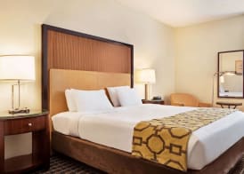 Belmont Inn & Suites 2