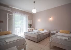 Bella Vista Beach Hotel 3