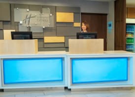 Holiday Inn Express & Suites LAS VEGAS - E TROPICANA by IHG 2