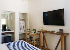 Hotel Ynez 5