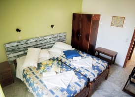 Yiannis Apartments 4