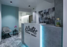 xSuites - Adults Only Boutique Suites with Private Jacuzzi 2