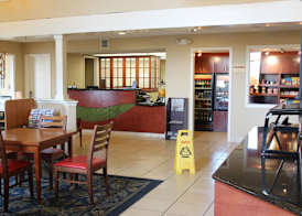 Doral Inn & Suites Miami Airport West 2