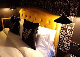 The Mad Hatter's Guestrooms 3